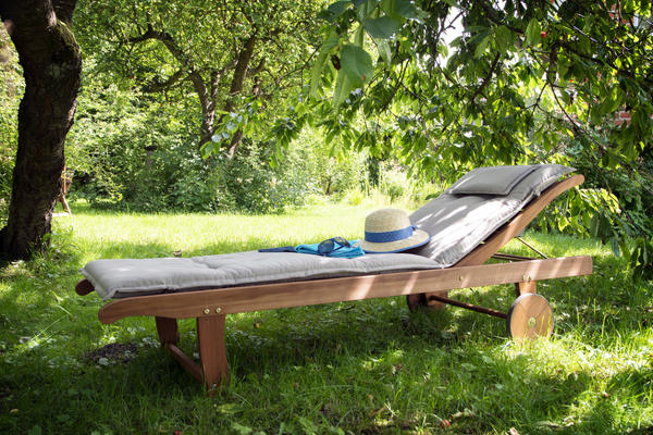 Товары для комфортного отдыха на даче: садовая мебель