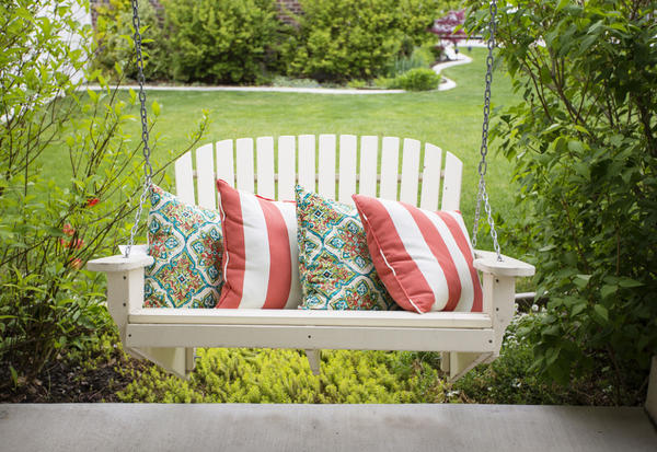 Товары для комфортного отдыха на даче: садовая мебель