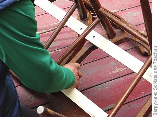 Садовая скамья из стульев: мастер-класс