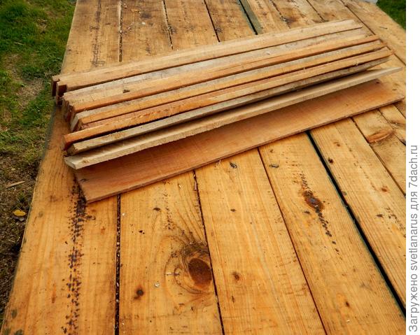 Декоративный заборчик из деревянных ящиков
