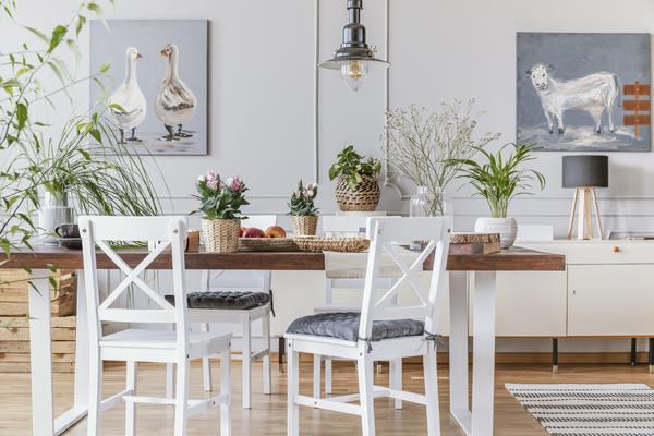 Как разумно расставить мебель в маленьком доме: планировки с примерами от Planner 5D