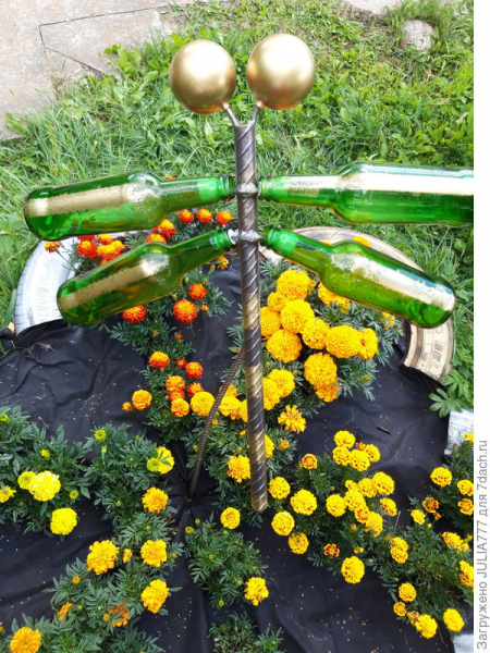 Садовая фигурка "Стрекоза" из арматуры и стеклянных бутылок. Мастер-класс с фото