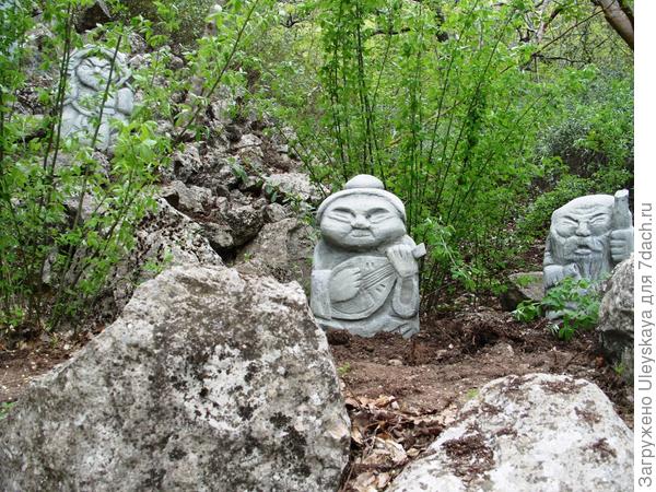 Семь японских богов счастья в Приморском парке